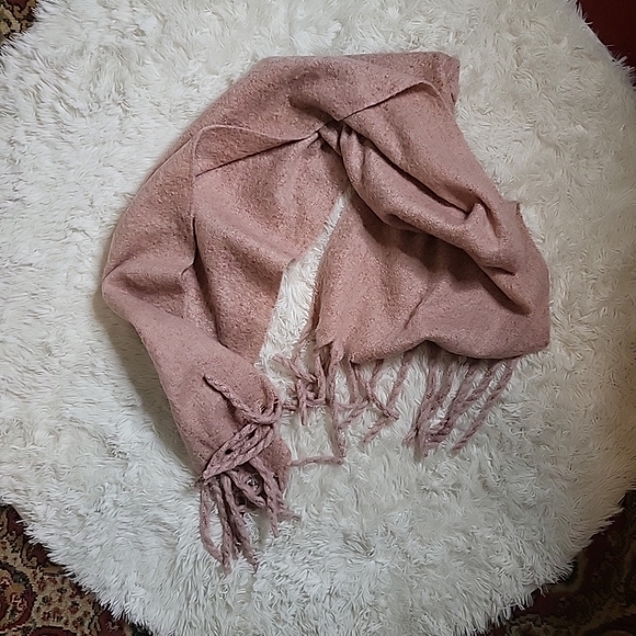 Women's Fashion Scarves Bundle Fall Winter Spring Accessory Lot - Picture 8 of 15